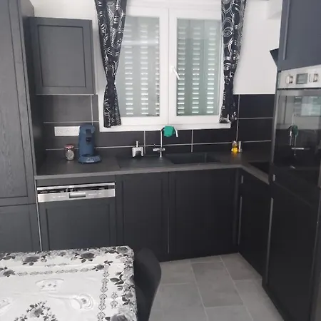 Appartement T2 Neuf Et Design Perignat-les-Sarlieve Exterior photo